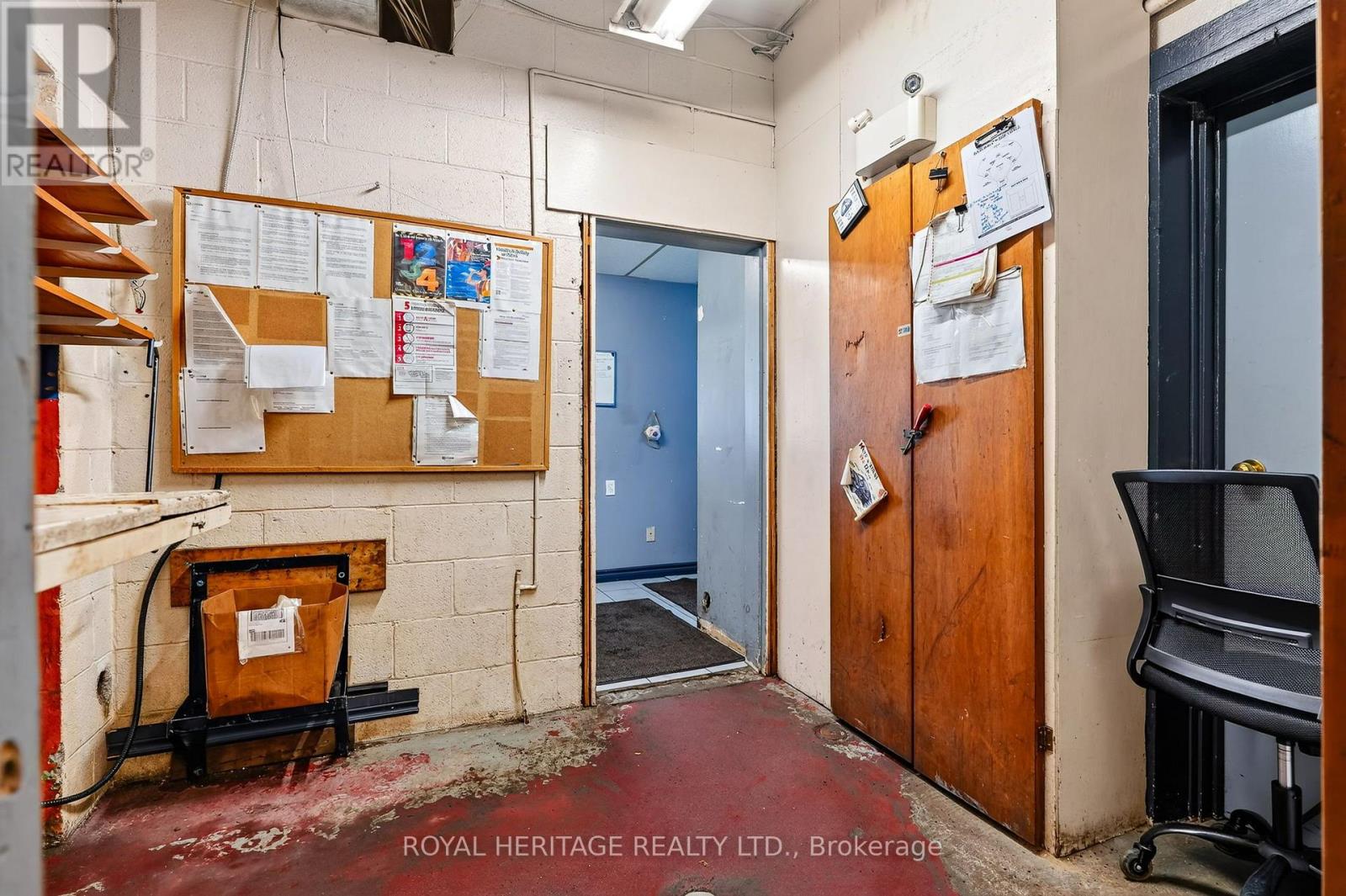 107 Aylmer Street N Property Photo 18