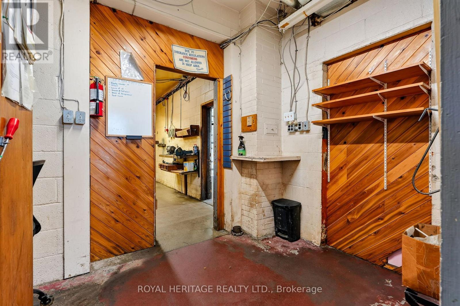 107 Aylmer Street N Property Photo 19