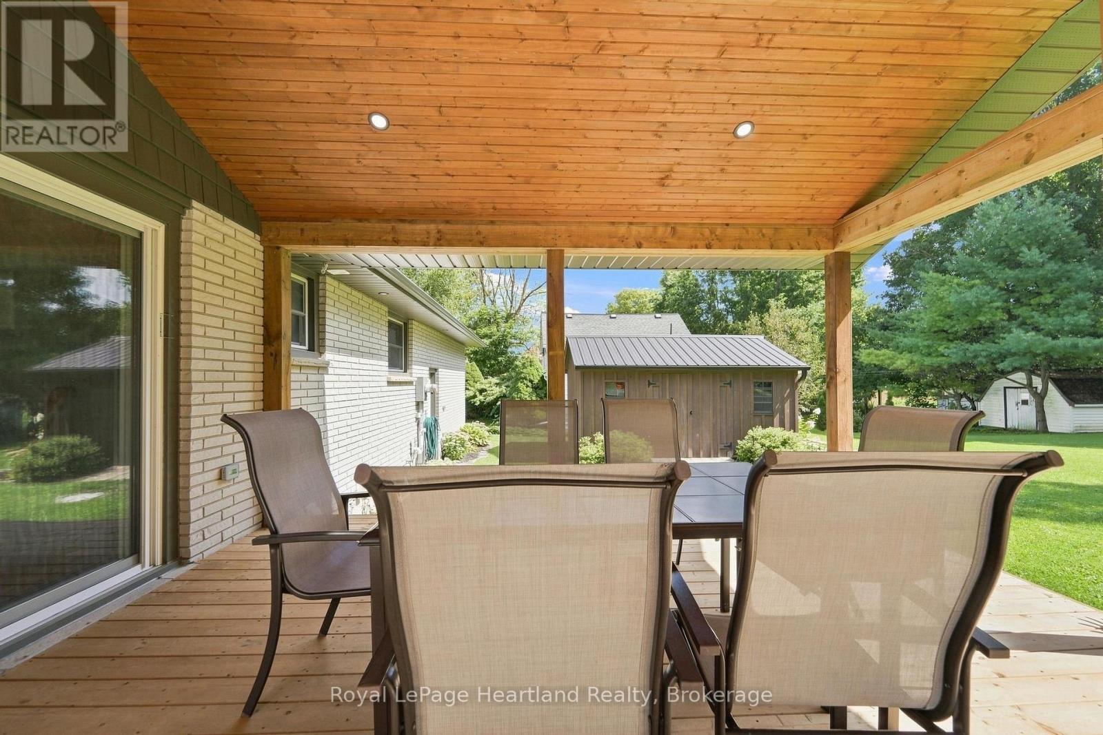 3042 Albert Street Property Photo 37