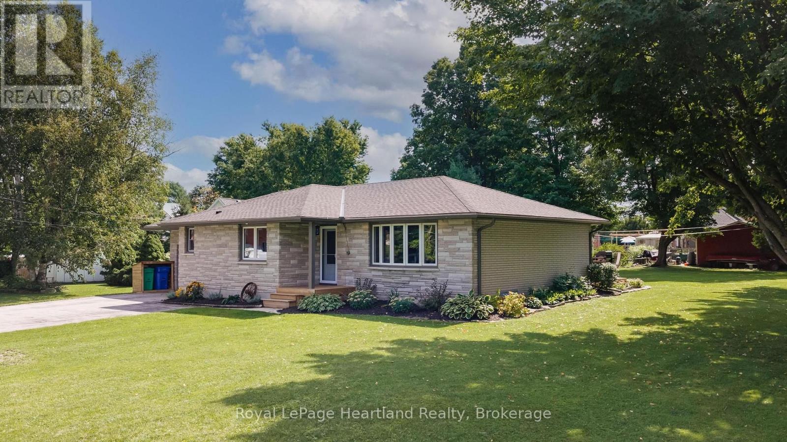 3042 Albert Street Property Photo 45