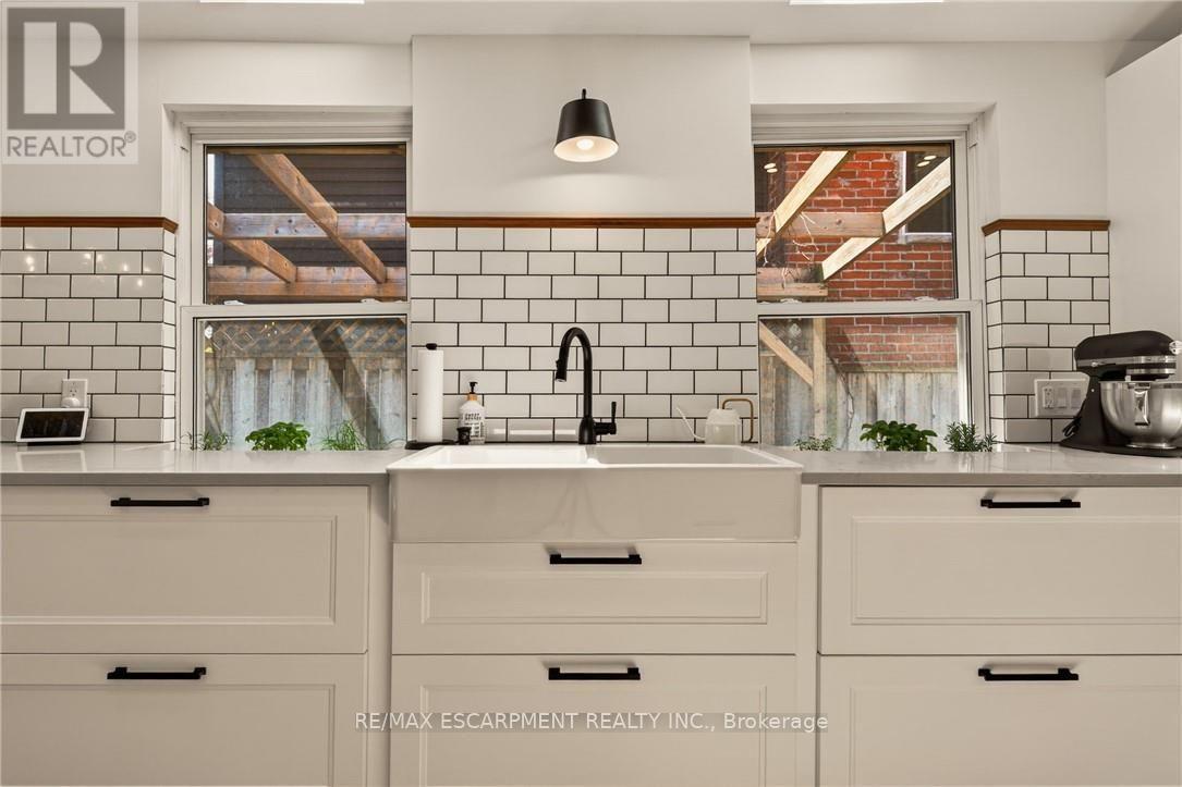 32 Magill Street Property Photo 12