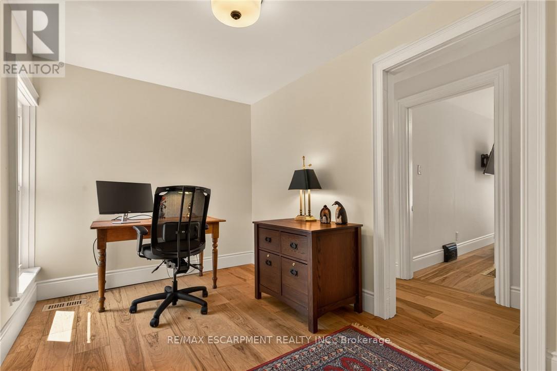32 Magill Street Property Photo 31