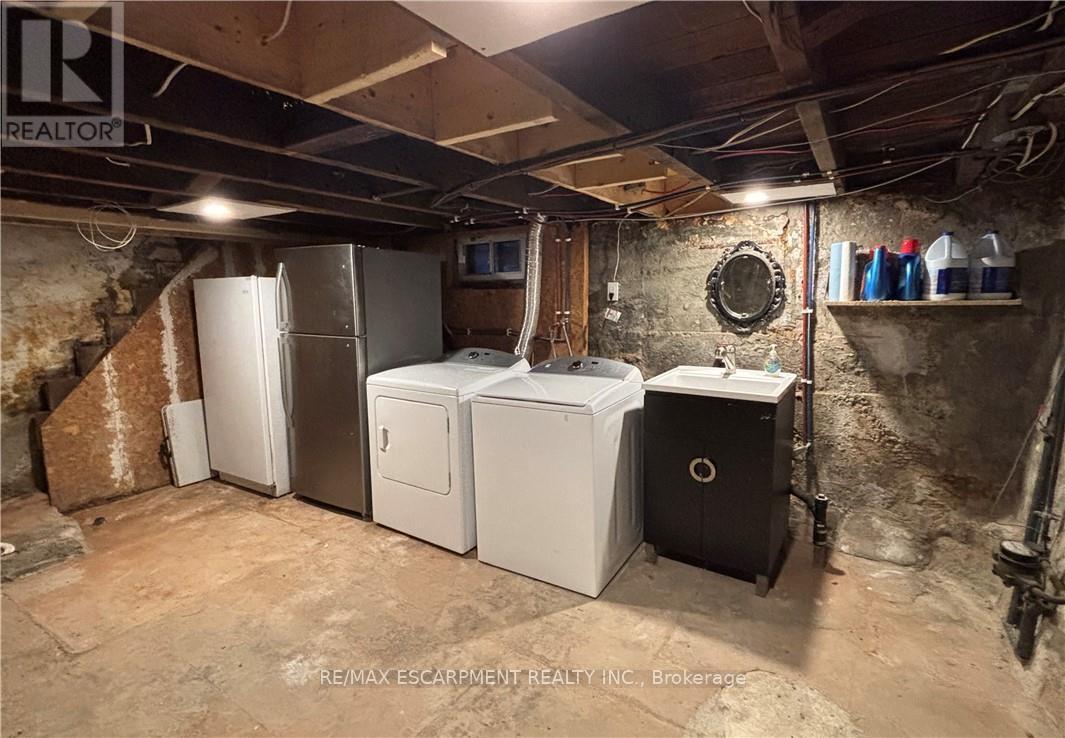 32 Magill Street Property Photo 35