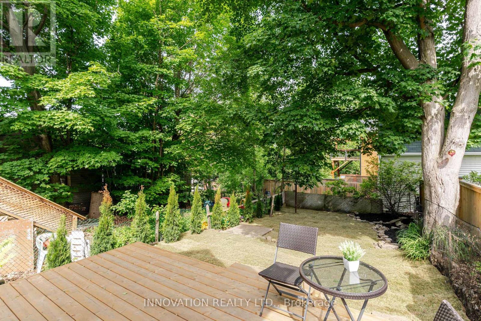 106 James Street E Property Photo 8
