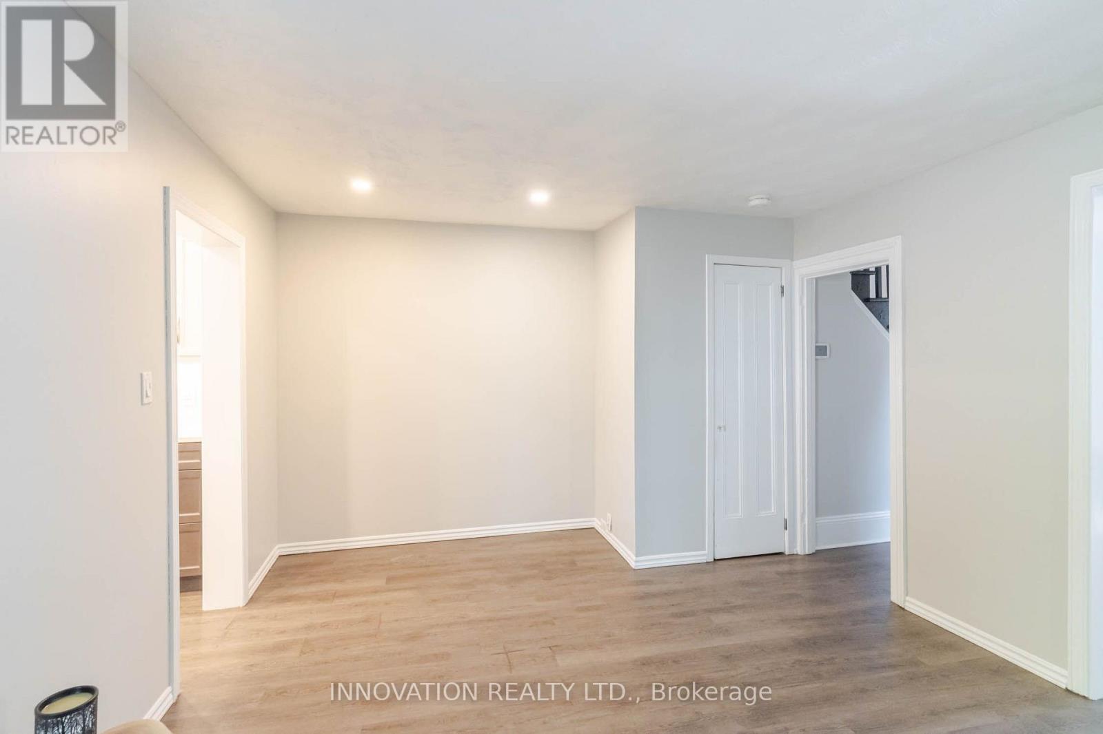 106 James Street E Property Photo 15