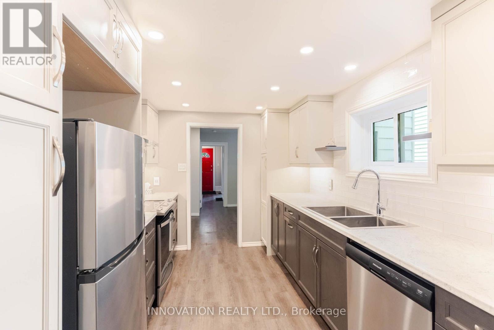106 James Street E Property Photo 21