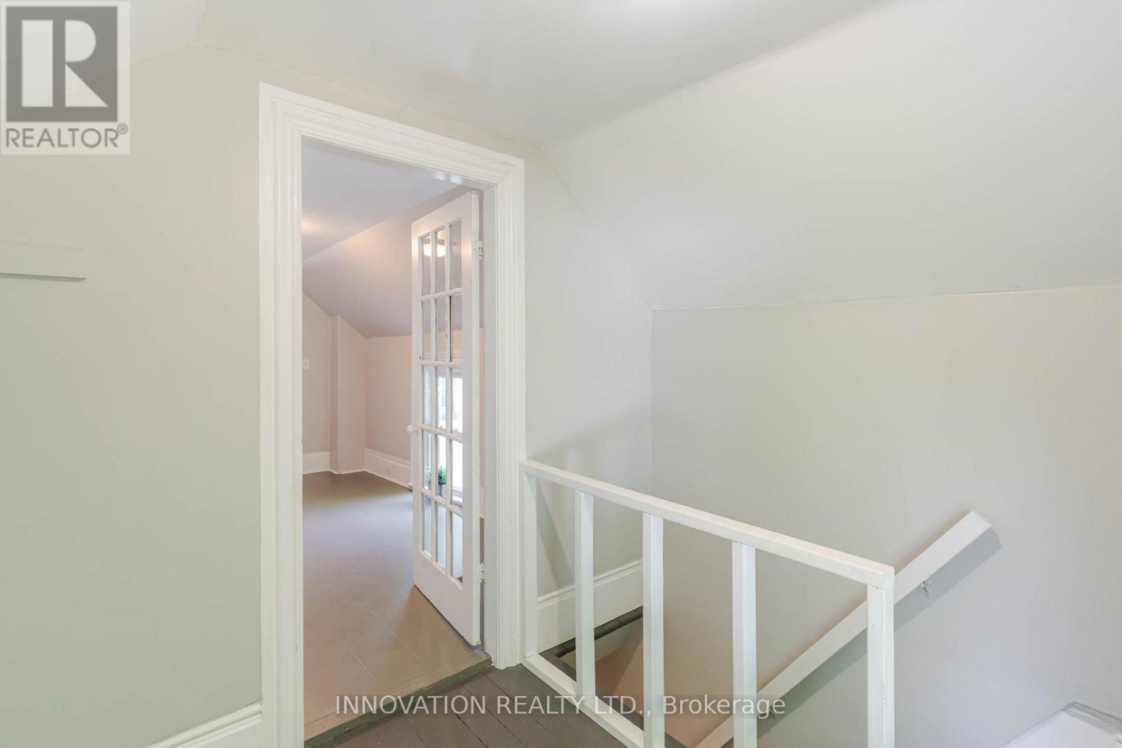 106 James Street E Property Photo 36