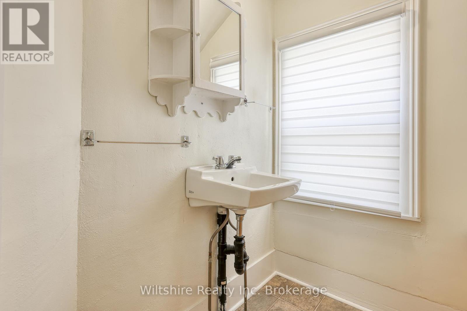 52 Bidwell Street Property Photo 24