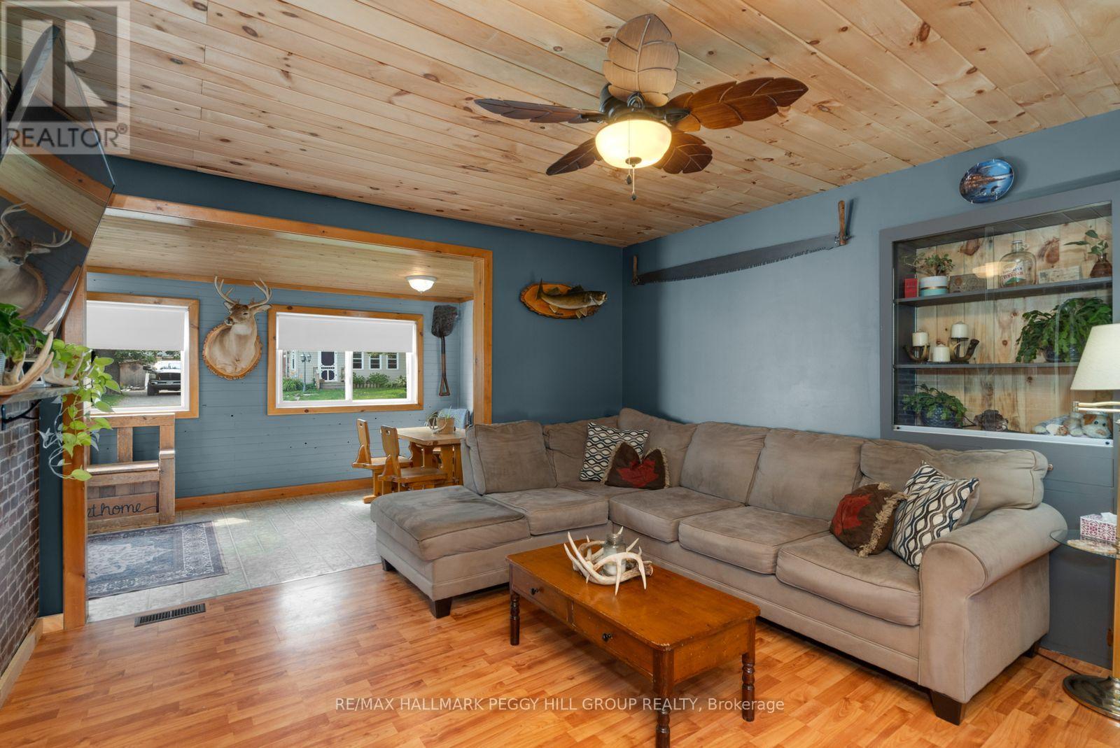 598321 2nd Line W Property Photo 3