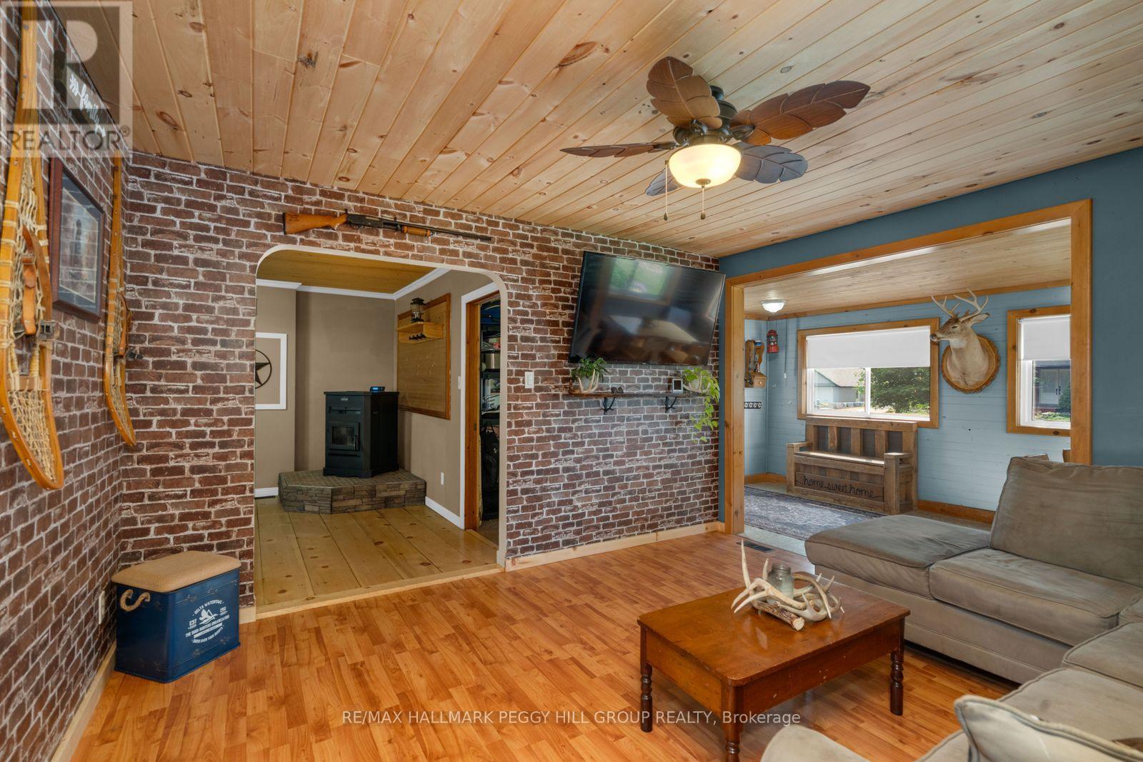 598321 2nd Line W Property Photo 4