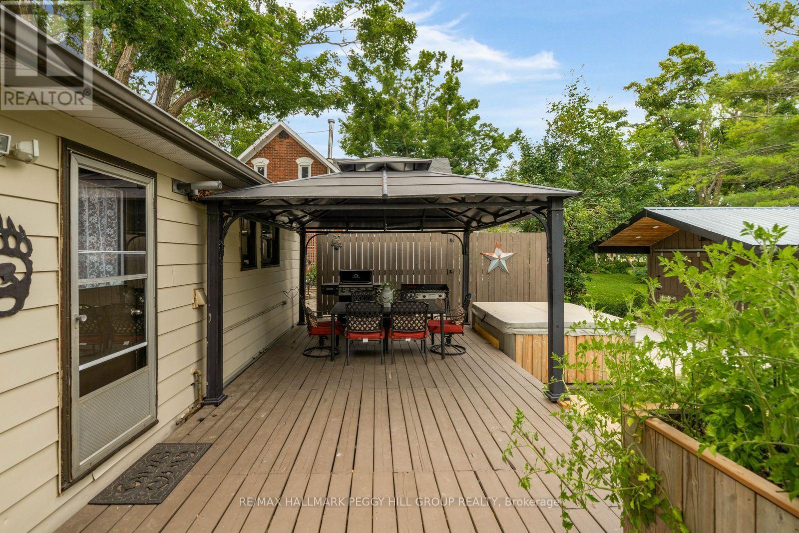 598321 2nd Line W Property Photo 13