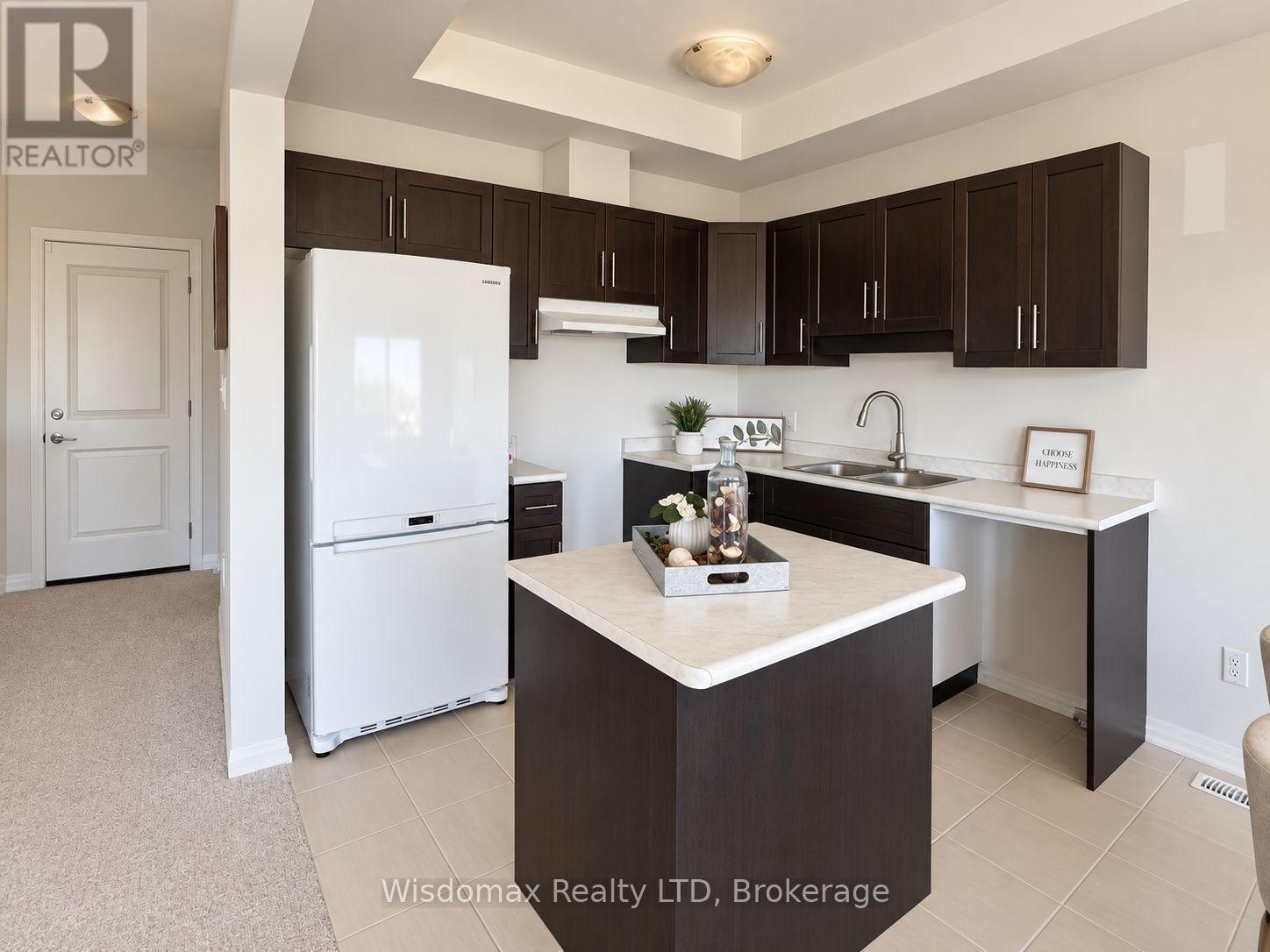 29 Bur Oak Drive Property Photo 7