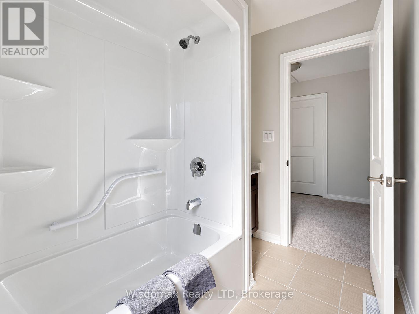 29 Bur Oak Drive Property Photo 19