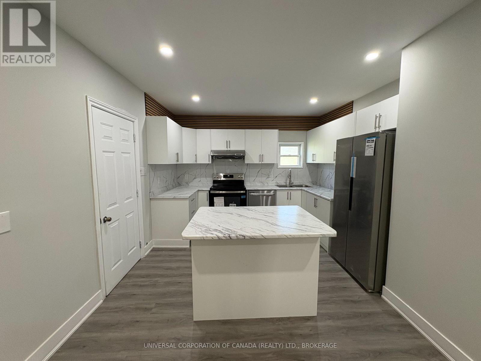 13875 Dorchester Road Property Photo 1
