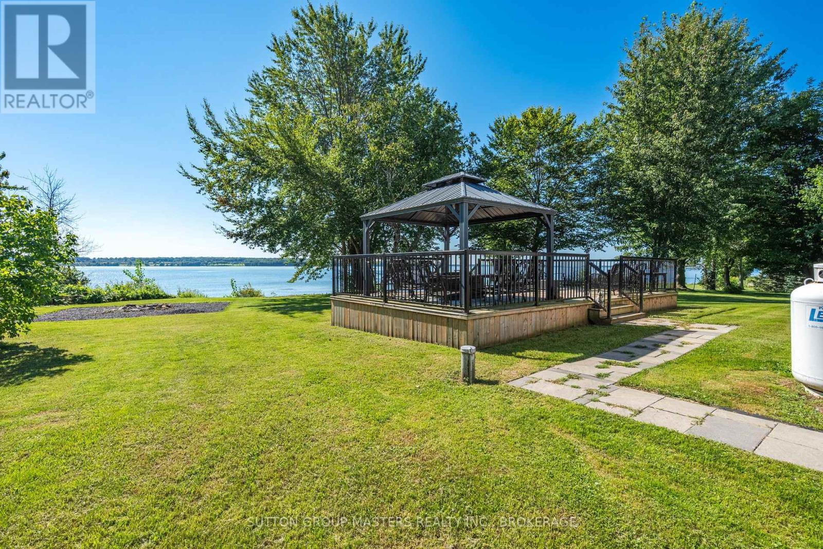 175 Pleasure Pt. Lane Property Photo 8