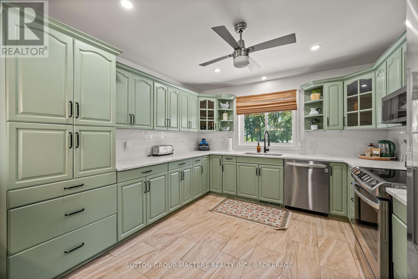 175 Pleasure Pt. Lane Property Photo 20