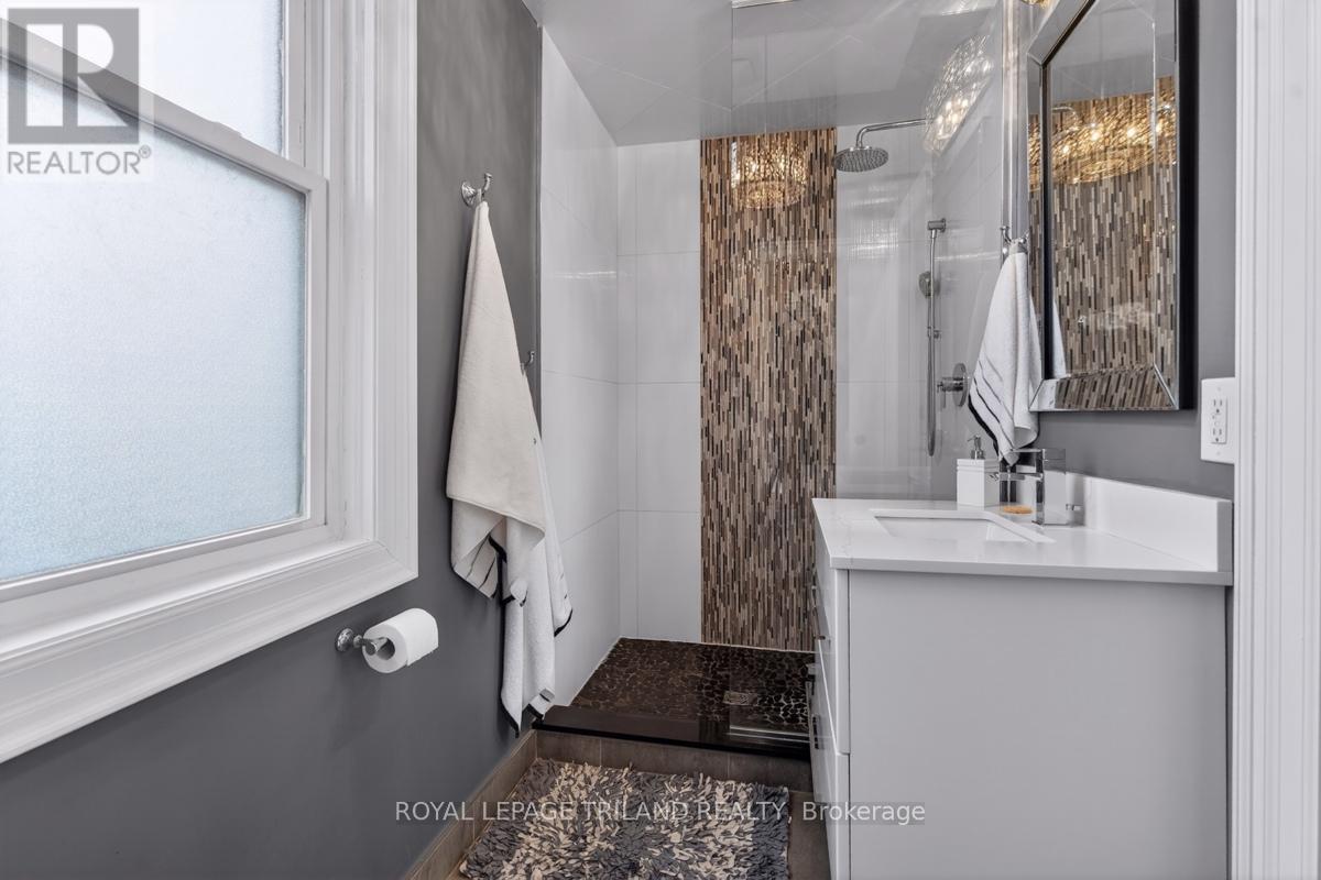 298 Hyman Street Property Photo 26