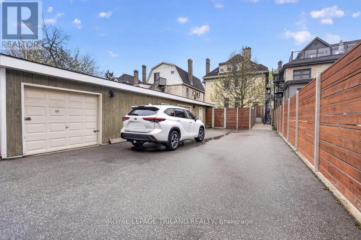 298 Hyman Street Property Photo 44