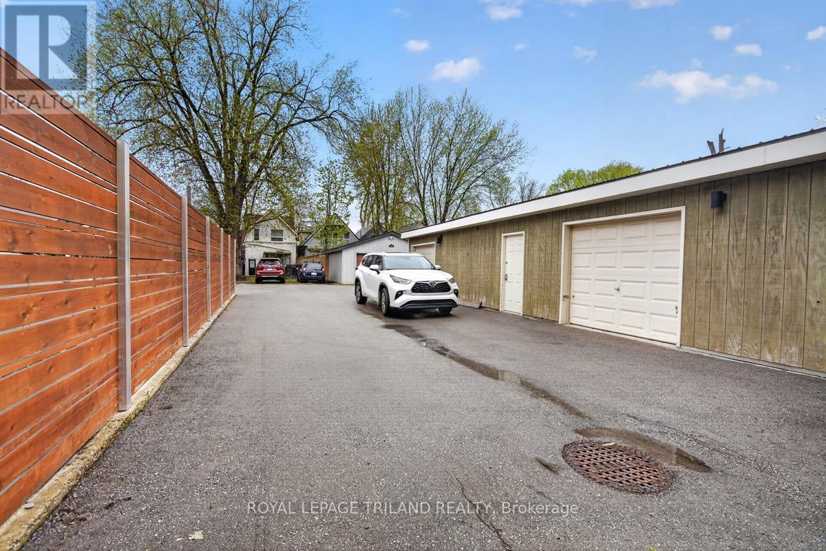 298 Hyman Street Property Photo 48