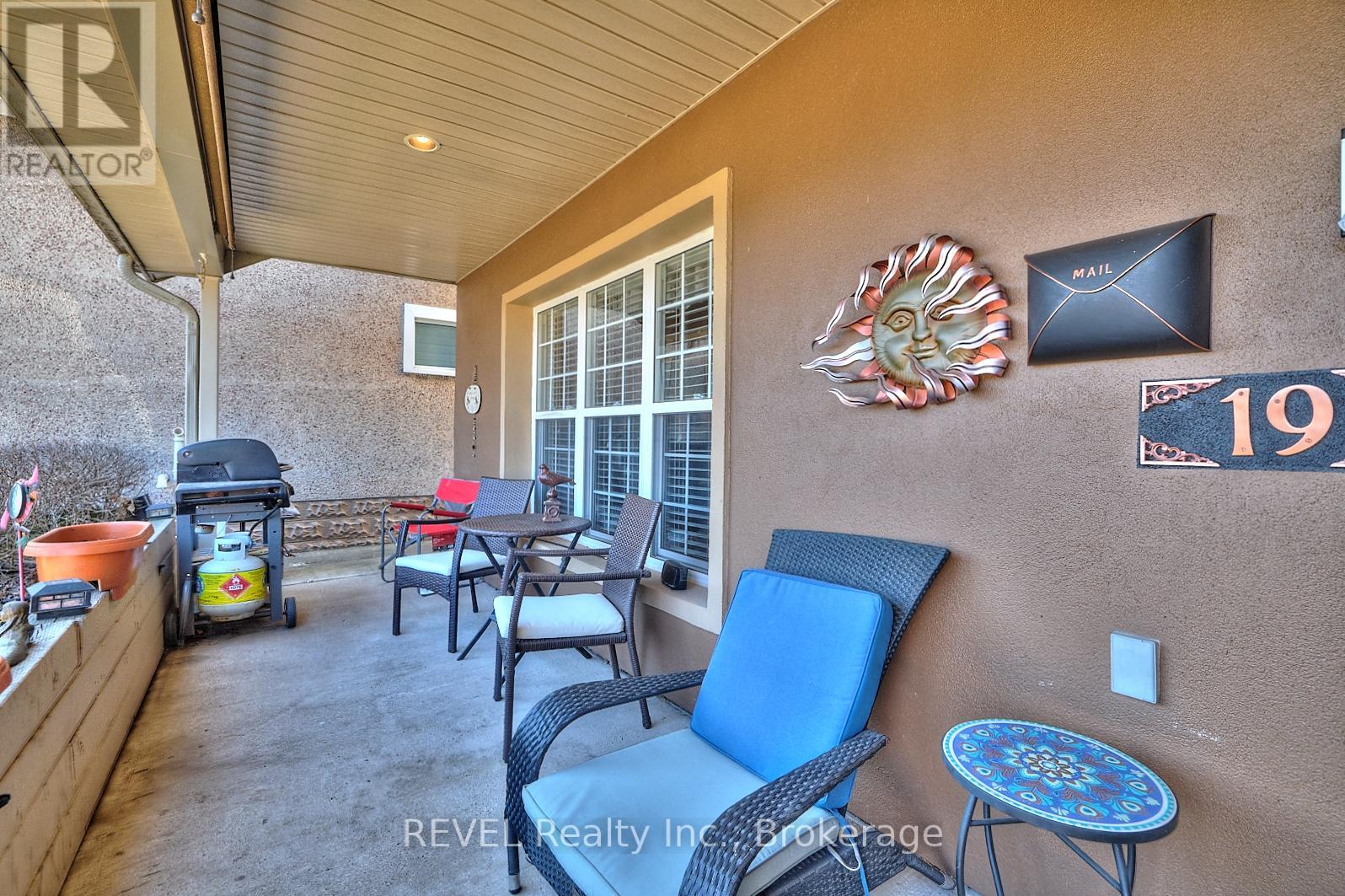 19 Knoll Street Property Photo 7