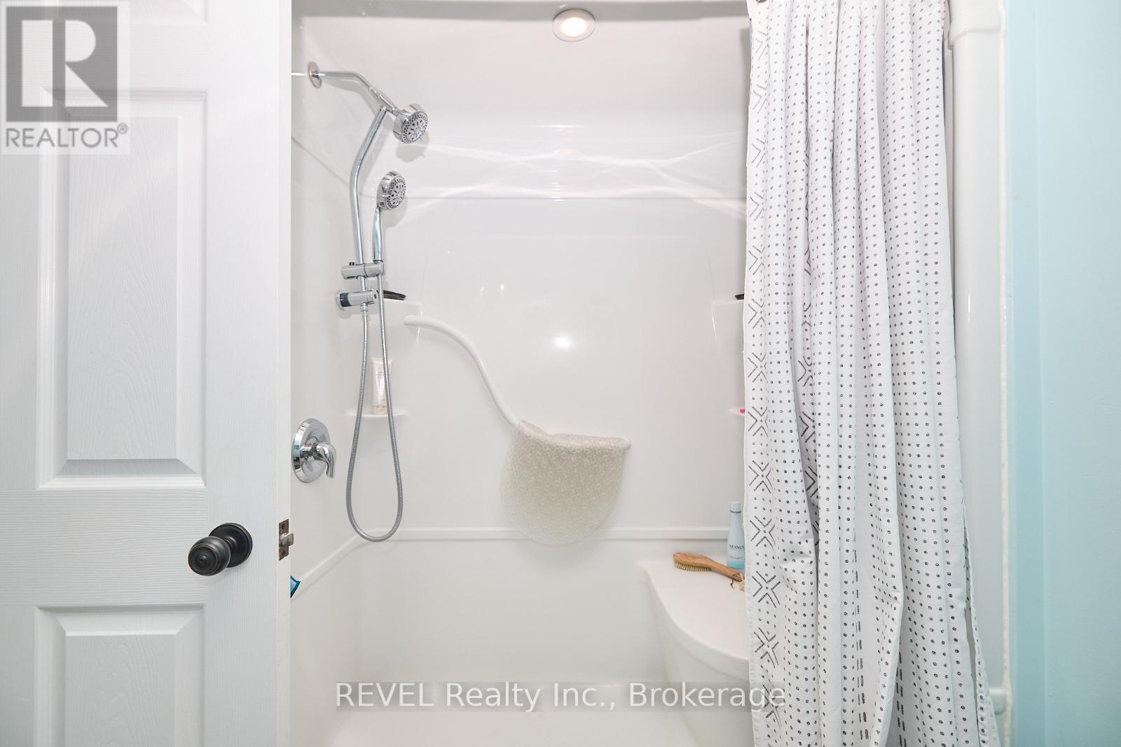 19 Knoll Street Property Photo 20