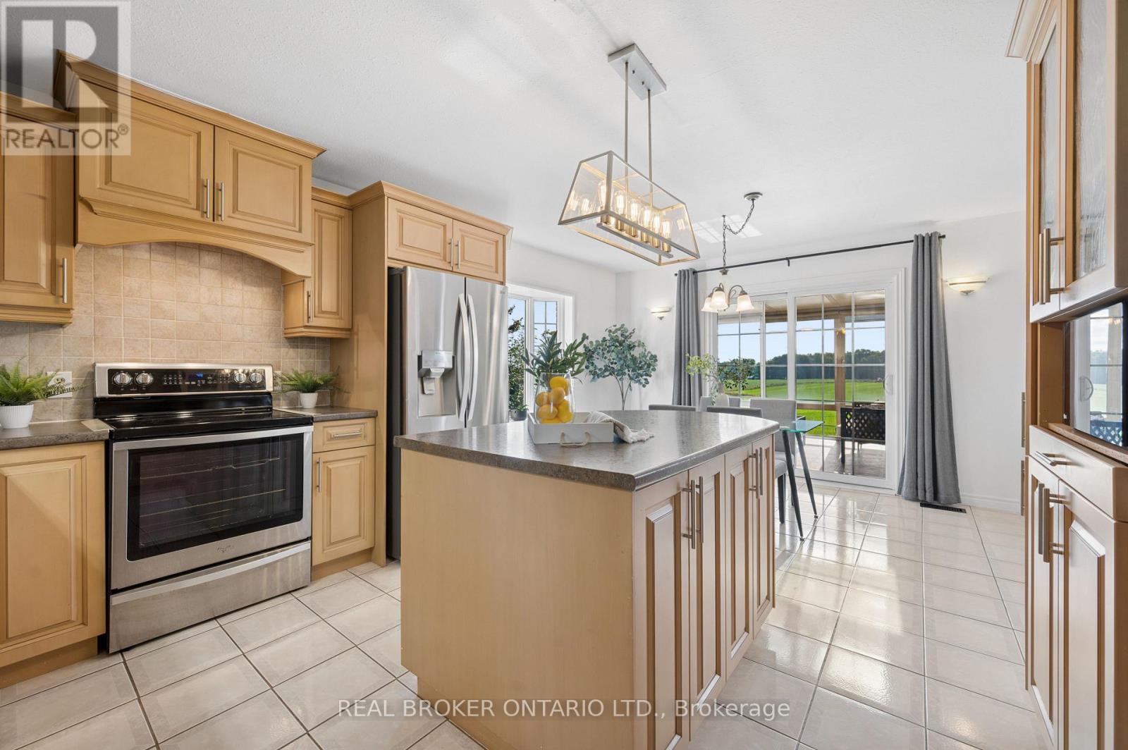 1049 Sheffield Road Property Photo 5