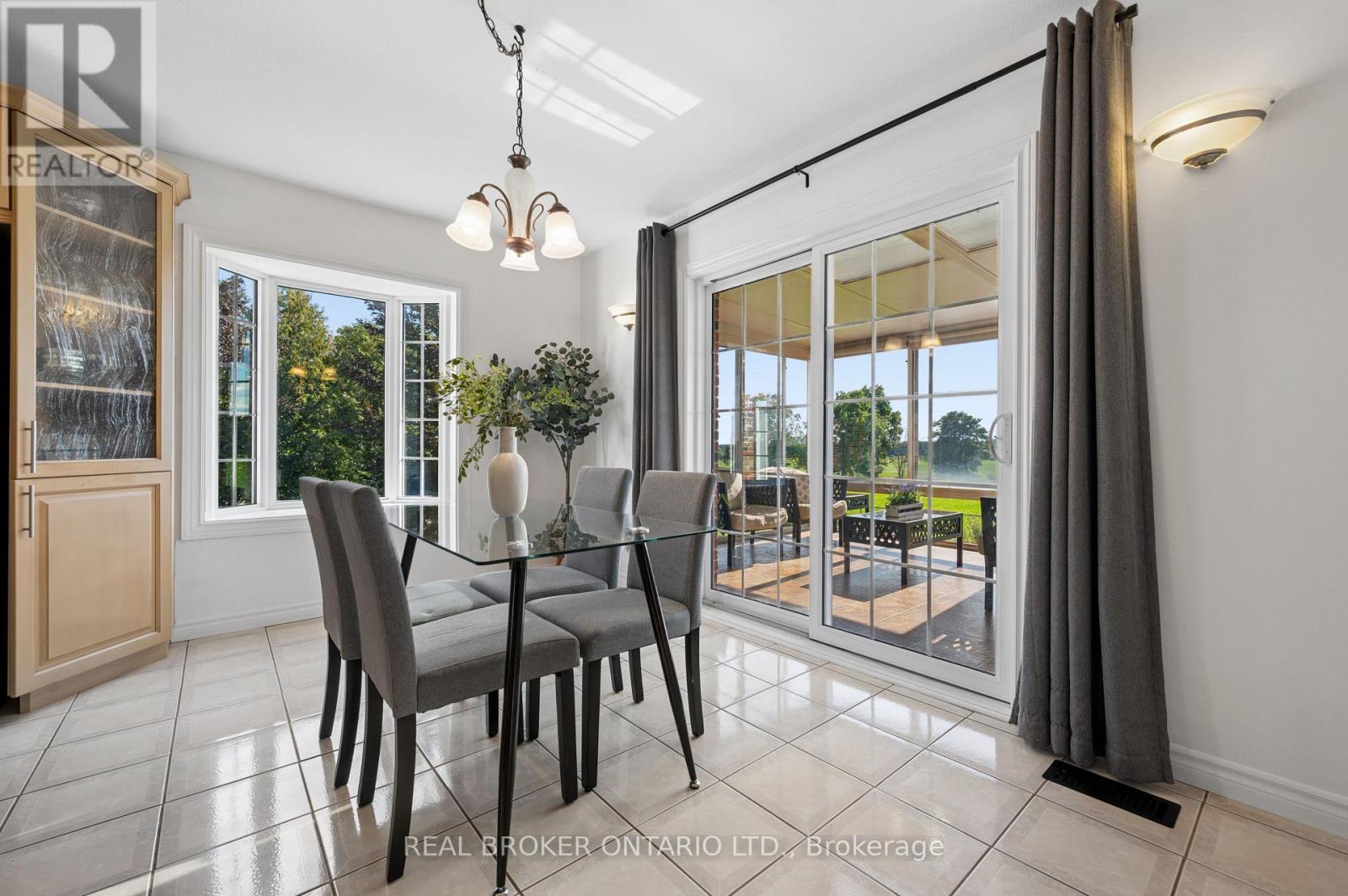 1049 Sheffield Road Property Photo 7