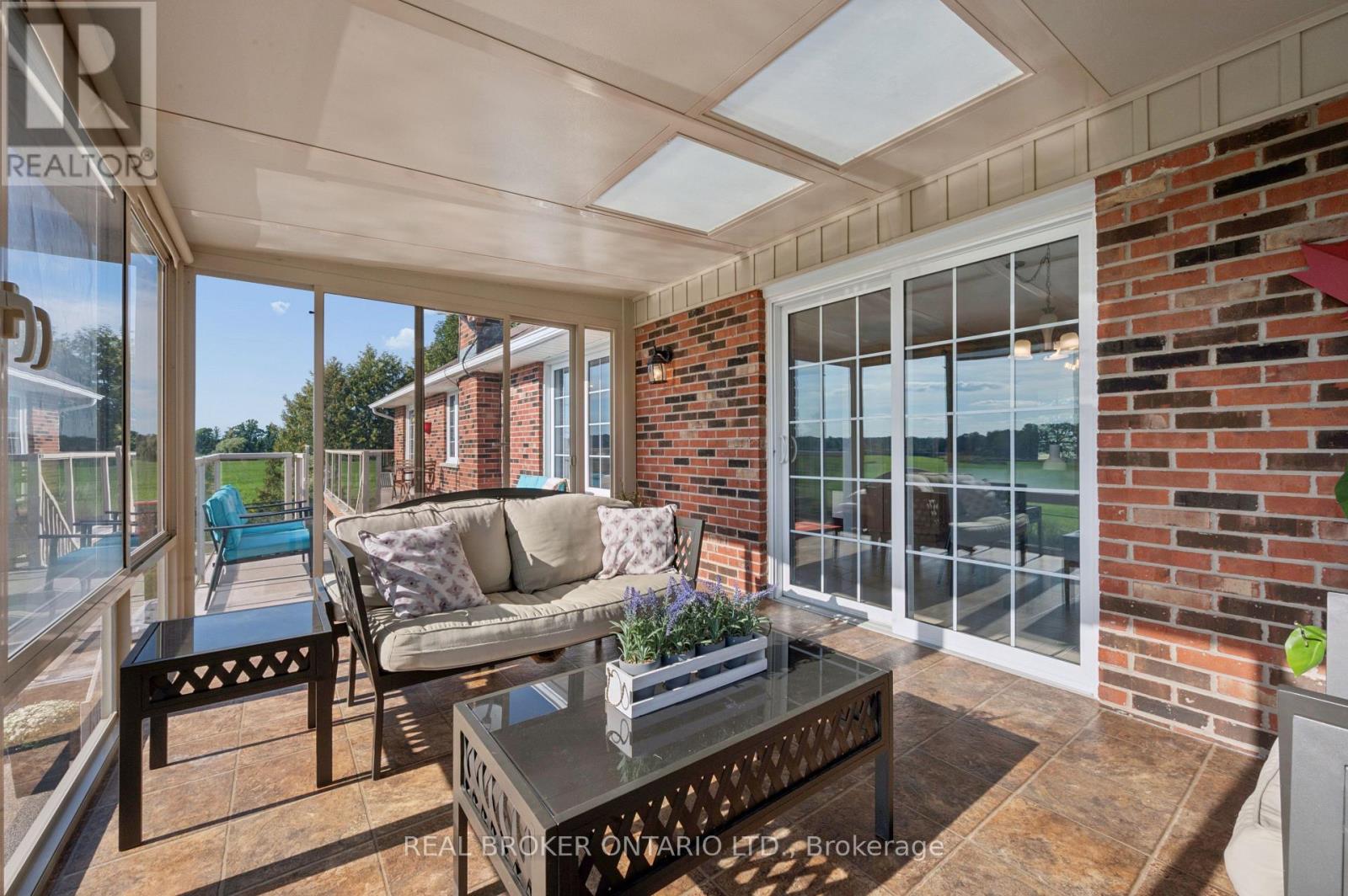1049 Sheffield Road Property Photo 10