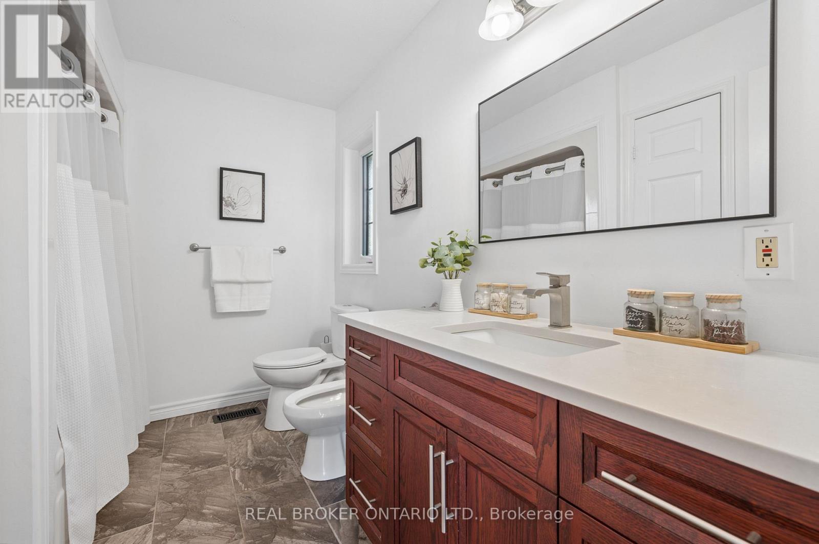 1049 Sheffield Road Property Photo 19