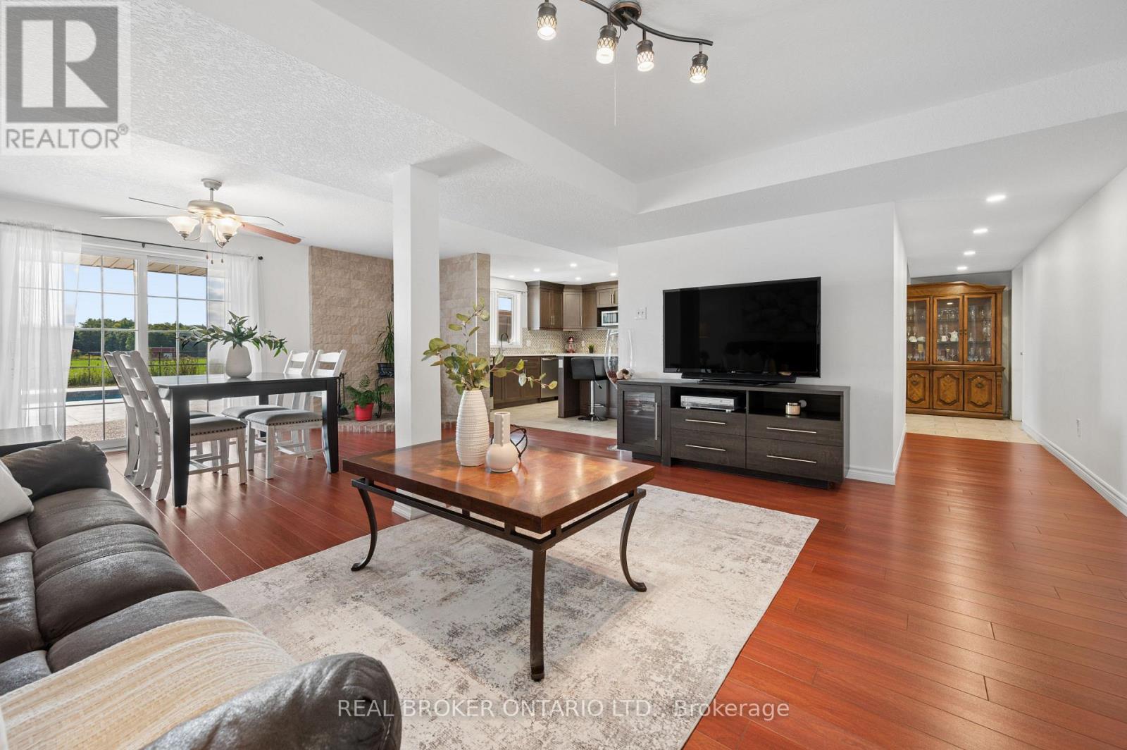 1049 Sheffield Road Property Photo 22