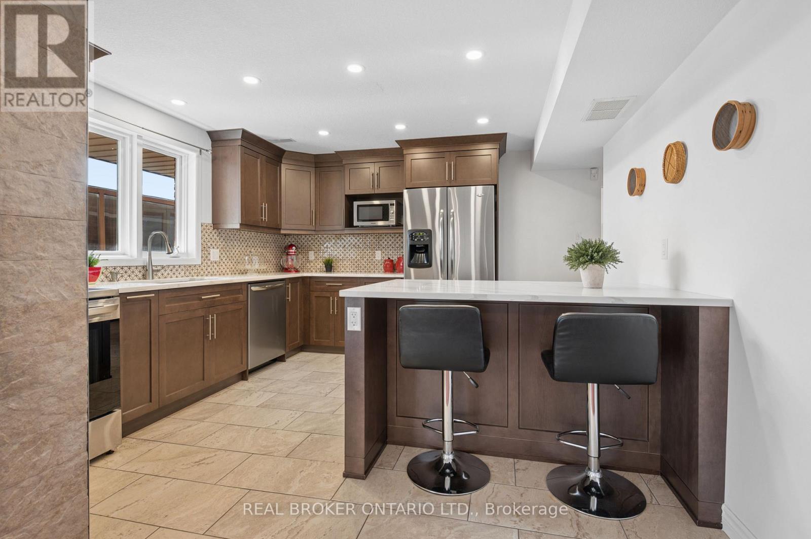 1049 Sheffield Road Property Photo 26