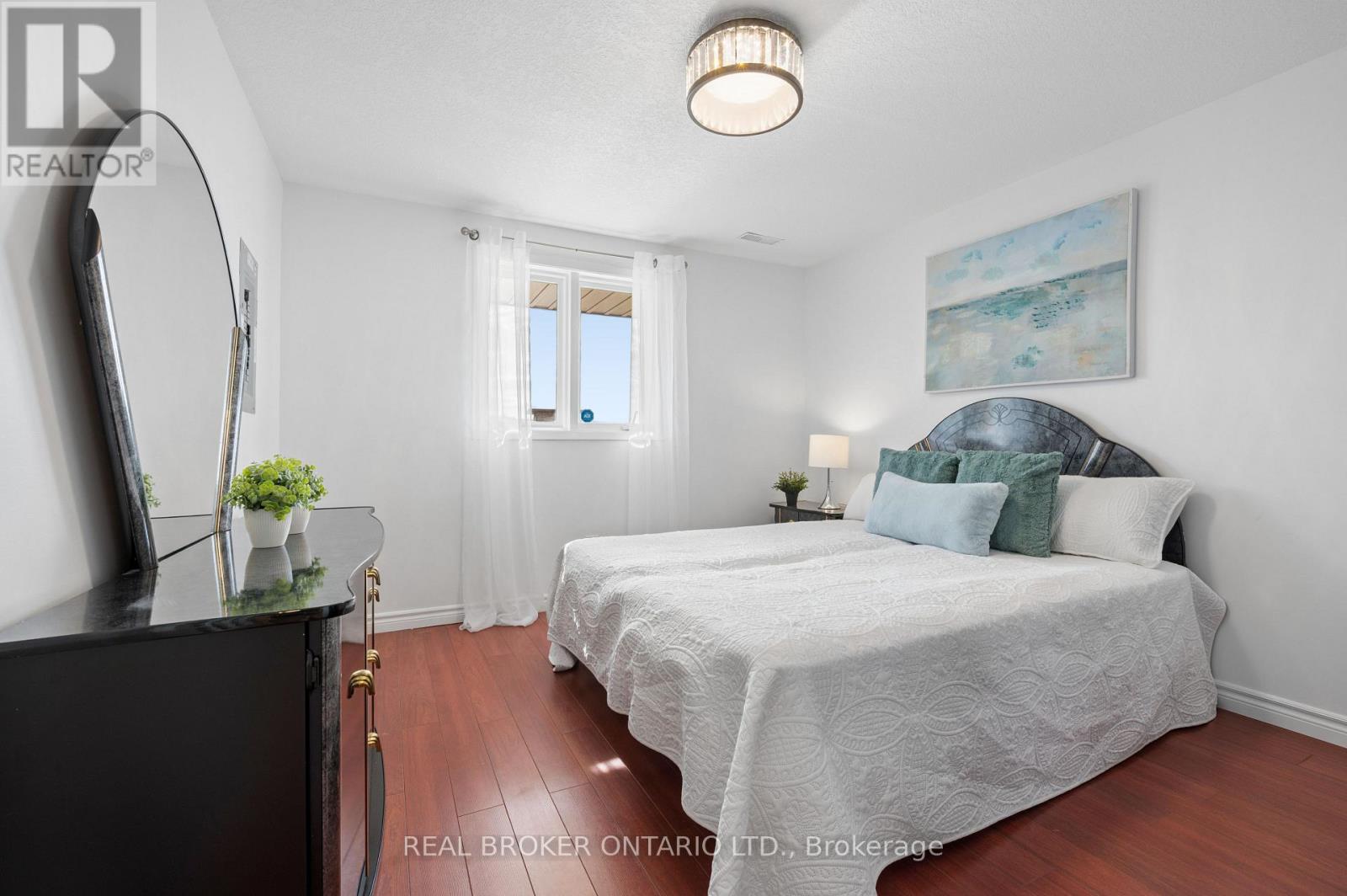 1049 Sheffield Road Property Photo 32