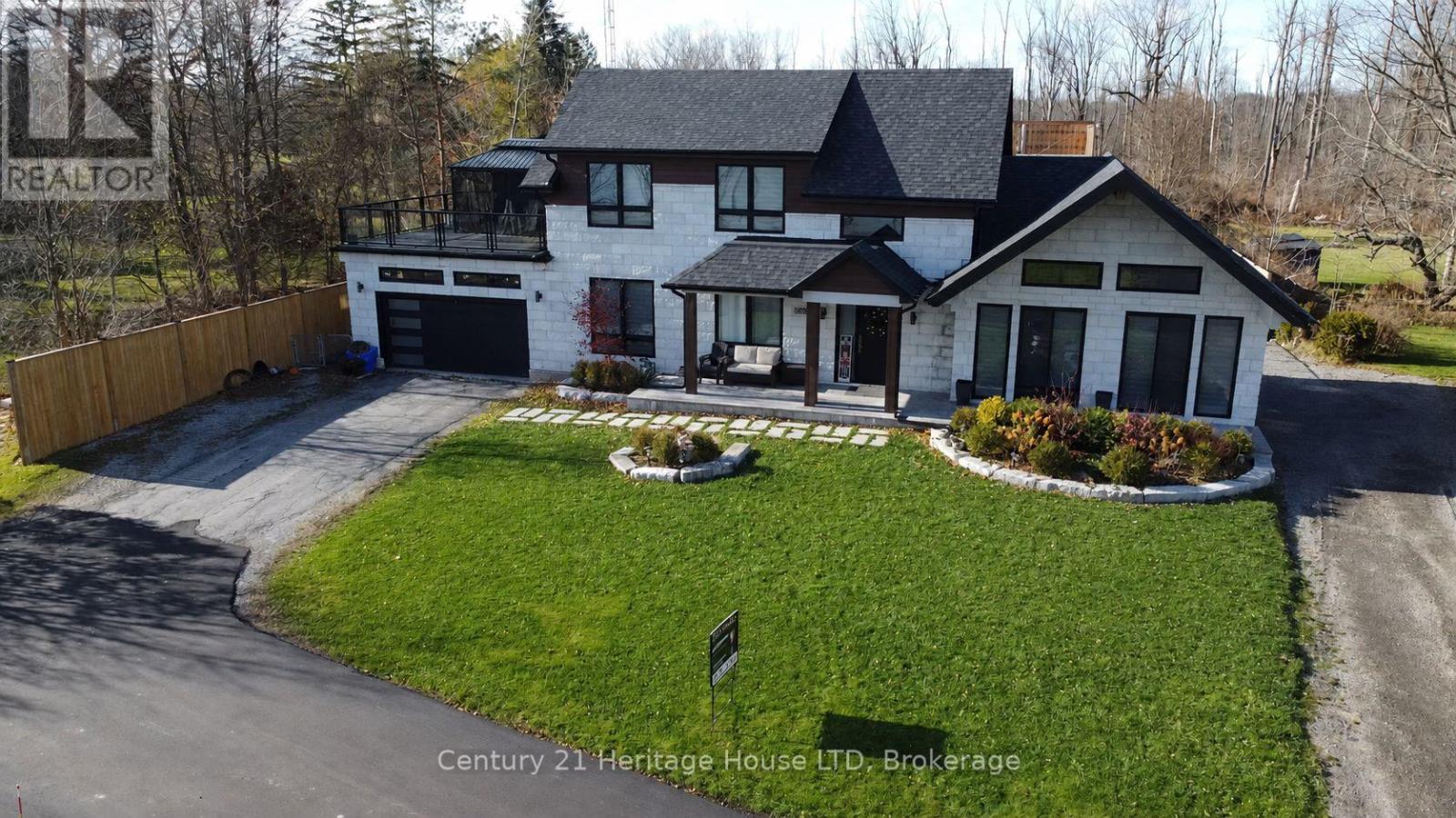 9785 Niagara River Parkway Property Photo 1