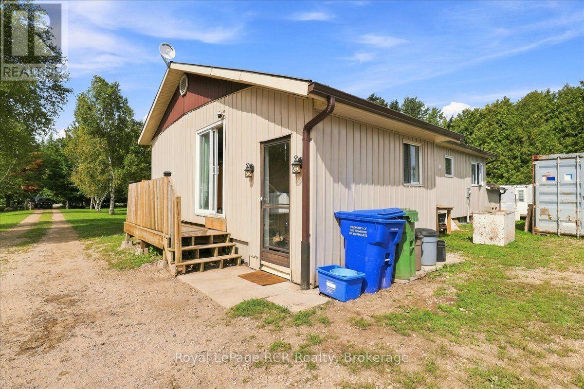 151601 Southgate Sideroad 15 Property Photo 4