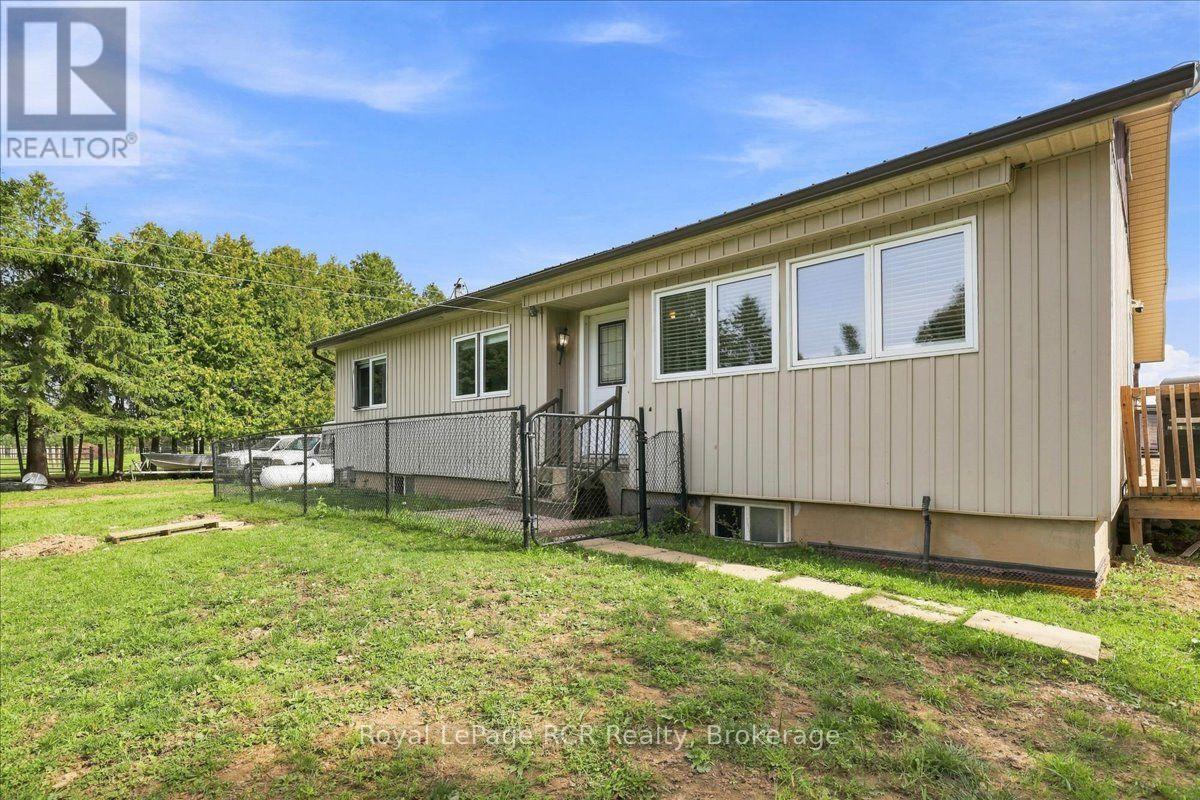 151601 Southgate Sideroad 15 Property Photo 6