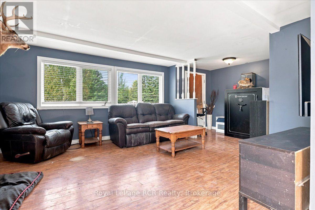 151601 Southgate Sideroad 15 Property Photo 7