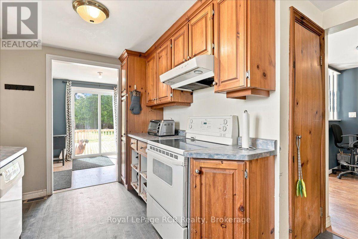 151601 Southgate Sideroad 15 Property Photo 15