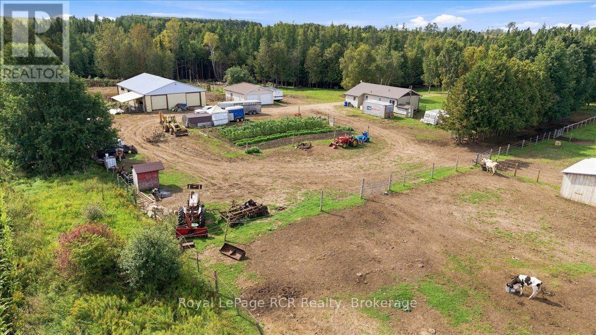 151601 Southgate Sideroad 15 Property Photo 44