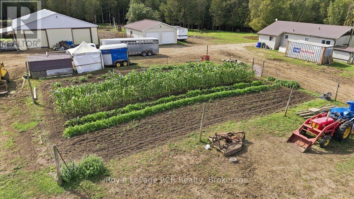 151601 Southgate Sideroad 15 Property Photo 45