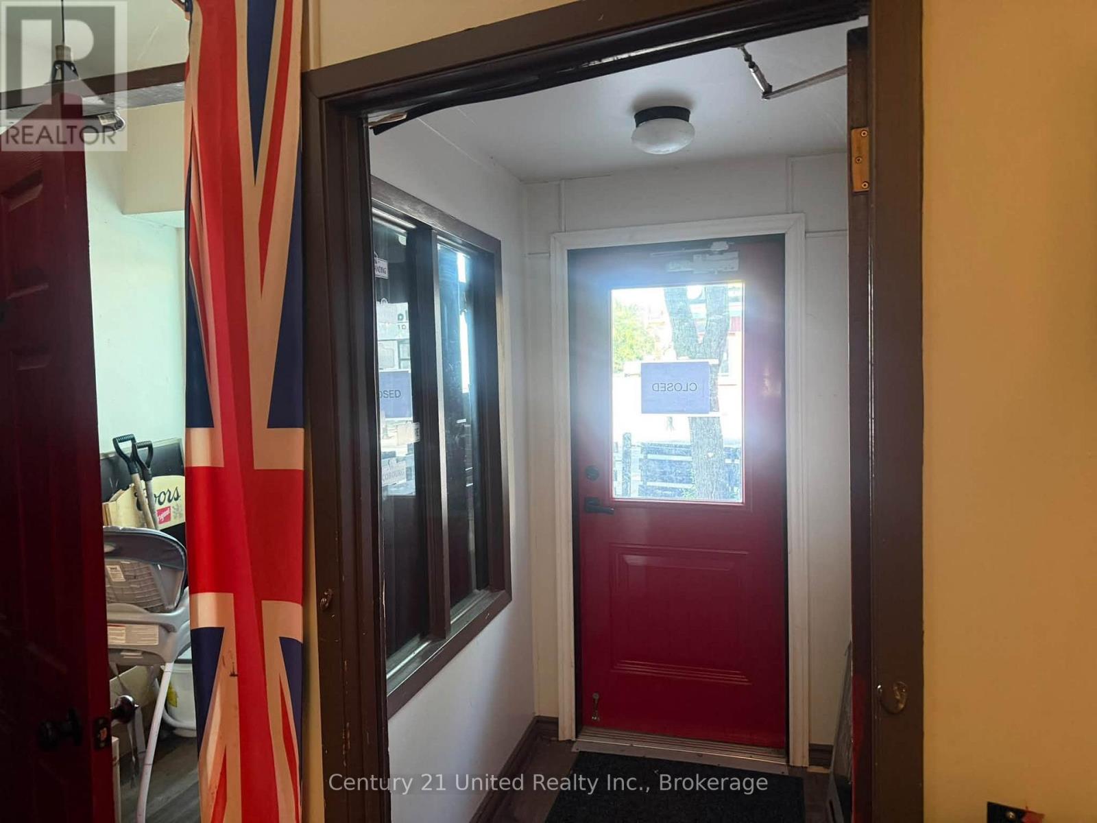 95 King Street W Property Photo 17