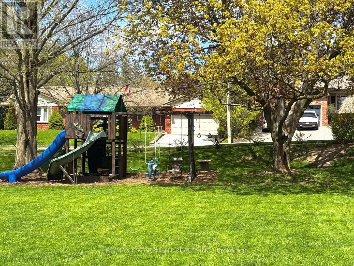 81 Thomson Drive Property Photo 50