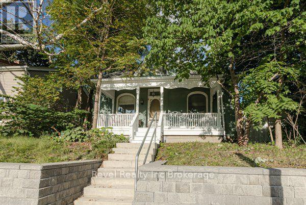126 Huron Street Property Photo 1