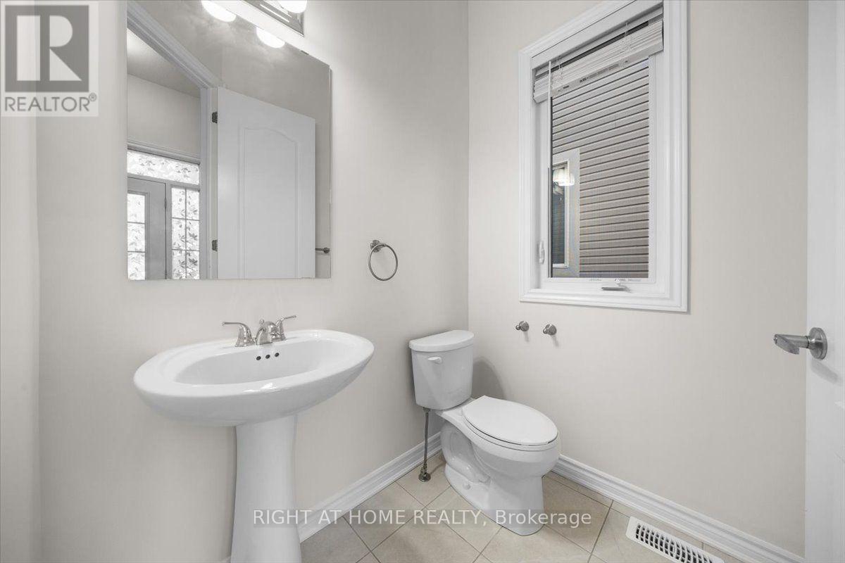 605 Silver Spruce Way Property Photo 5