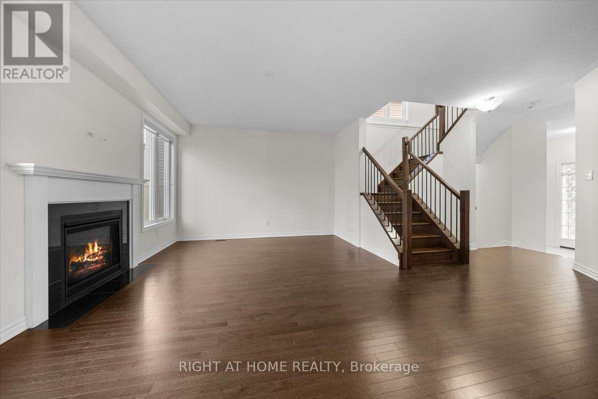 605 Silver Spruce Way Property Photo 6