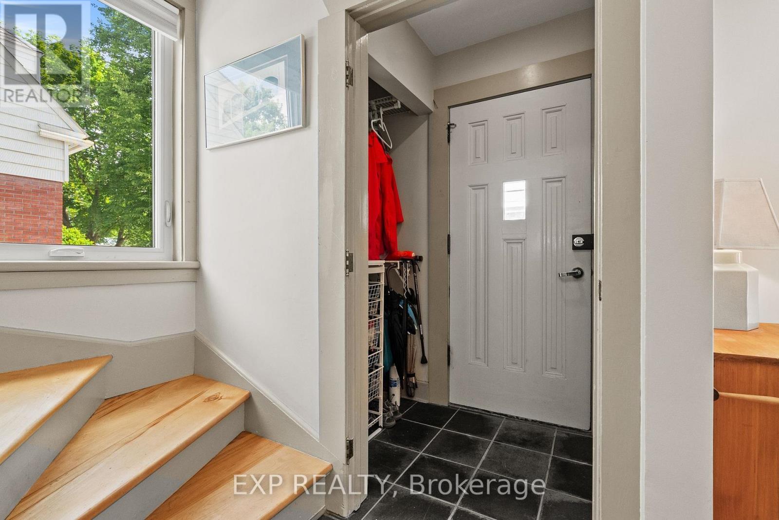 579 Broadview Avenue Property Photo 3