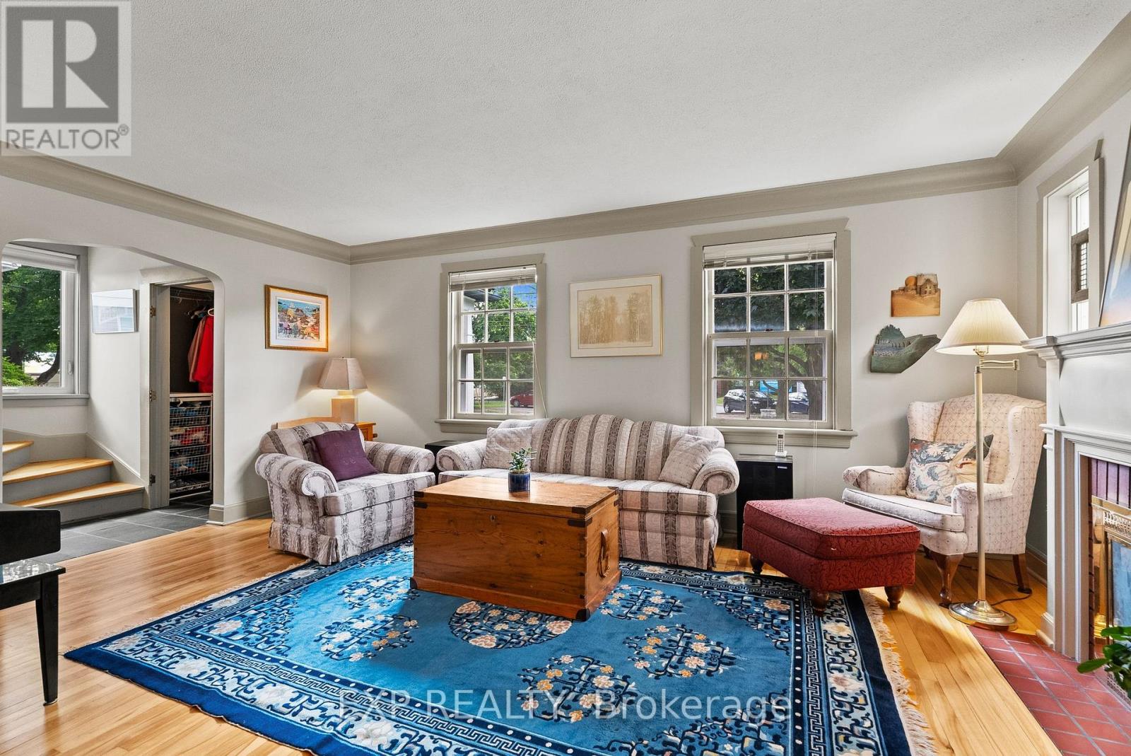 579 Broadview Avenue Property Photo 12
