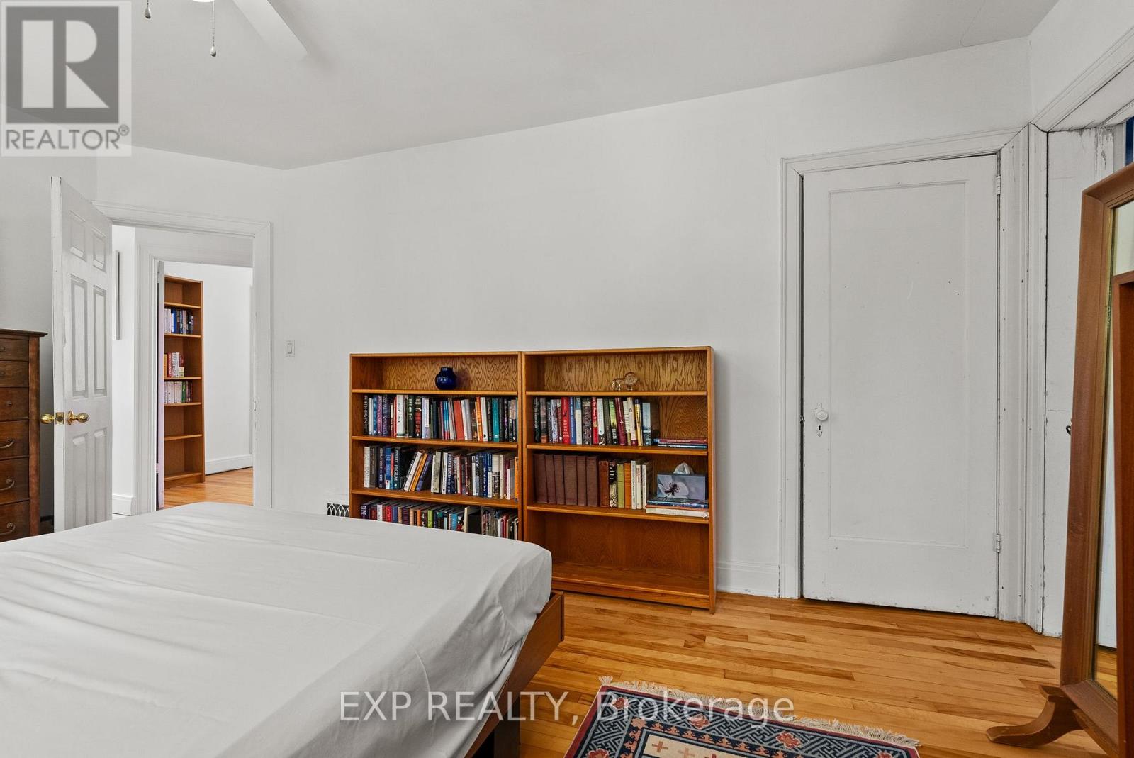 579 Broadview Avenue Property Photo 23