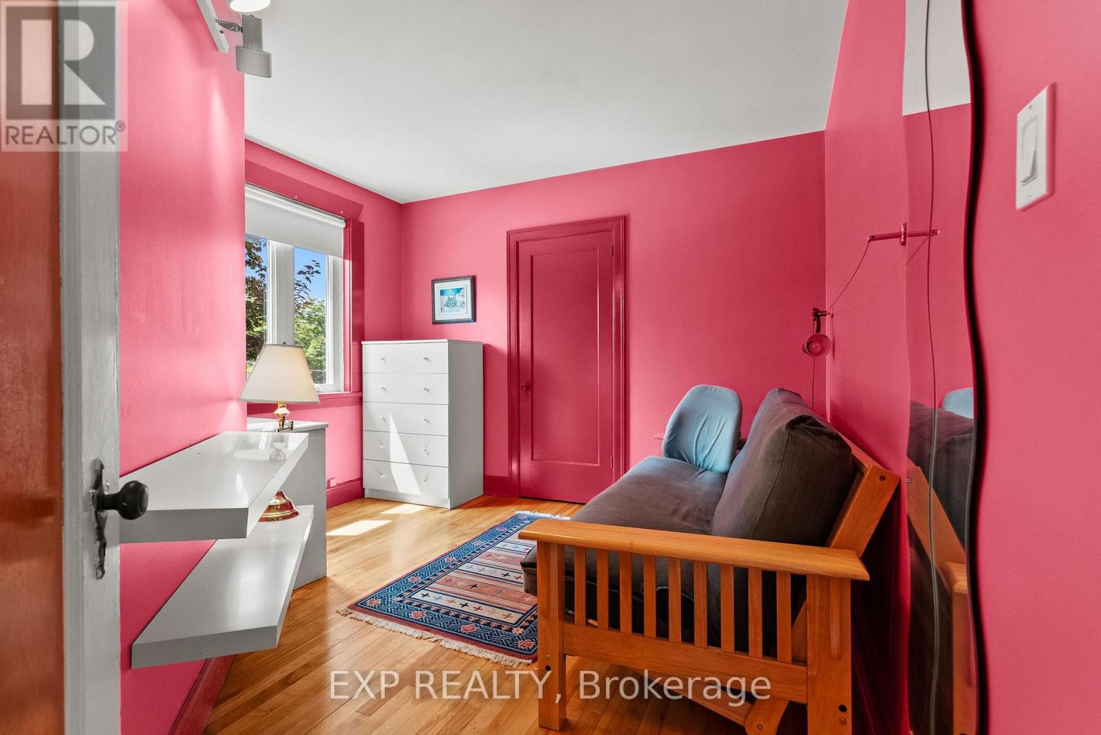579 Broadview Avenue Property Photo 27