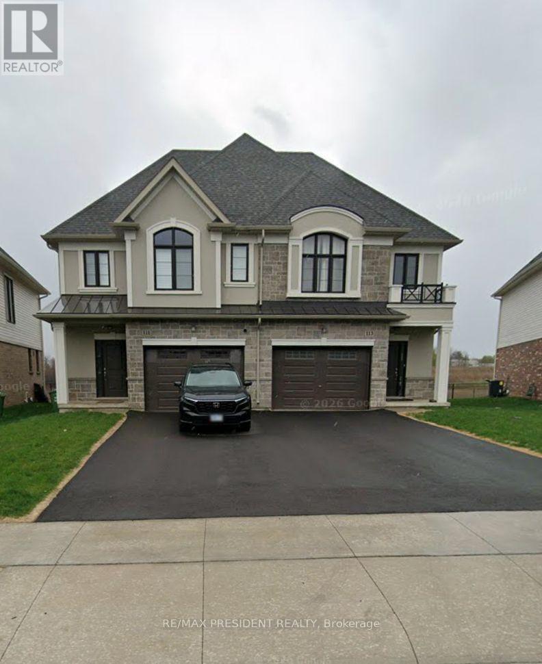 113 Aquasanta Crescent Property Photo 2