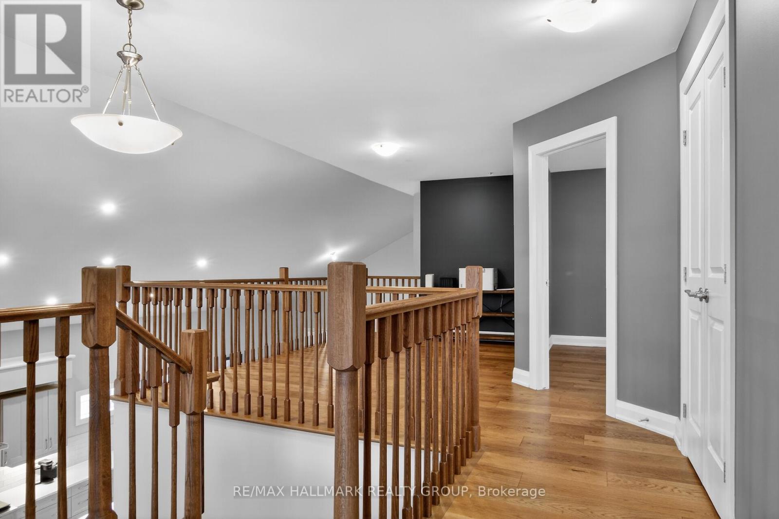 341 Serenade Crescent Property Photo 22
